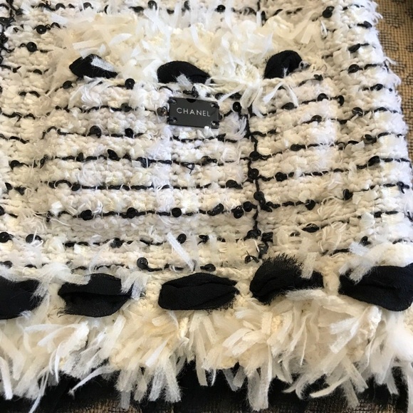 Chanel Classic ICONIC Lesage Tweed Jacket - Picture 4 of 5